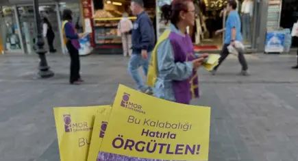 İzmir Mor Dayanışma Karşıyaka’dan seslendi: Gücümüz dayanışmada 