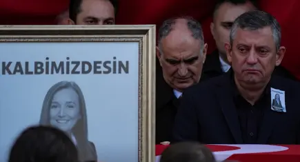 Şehzadeler Belediye Başkanı Gülşah Durbay son yolculuğuna uğurlandı