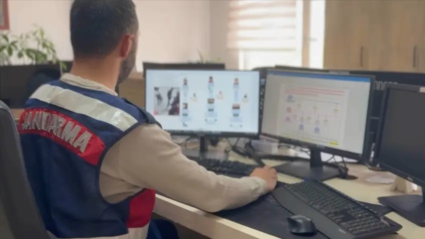 Siber dolandırıcılık operasyonu kapsamında 78 şüpheli yakalandı, 54’ü tutuklandı haberinin görseli
