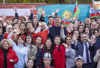 Tugay, Türk Dili Ailesi Günü’nü öğrencilerle kutladı