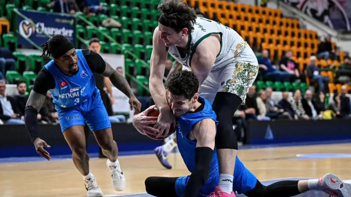 Aliağa Petkimspor Avrupa’da parlıyor, ligde zorlanıyor haberinin görseli