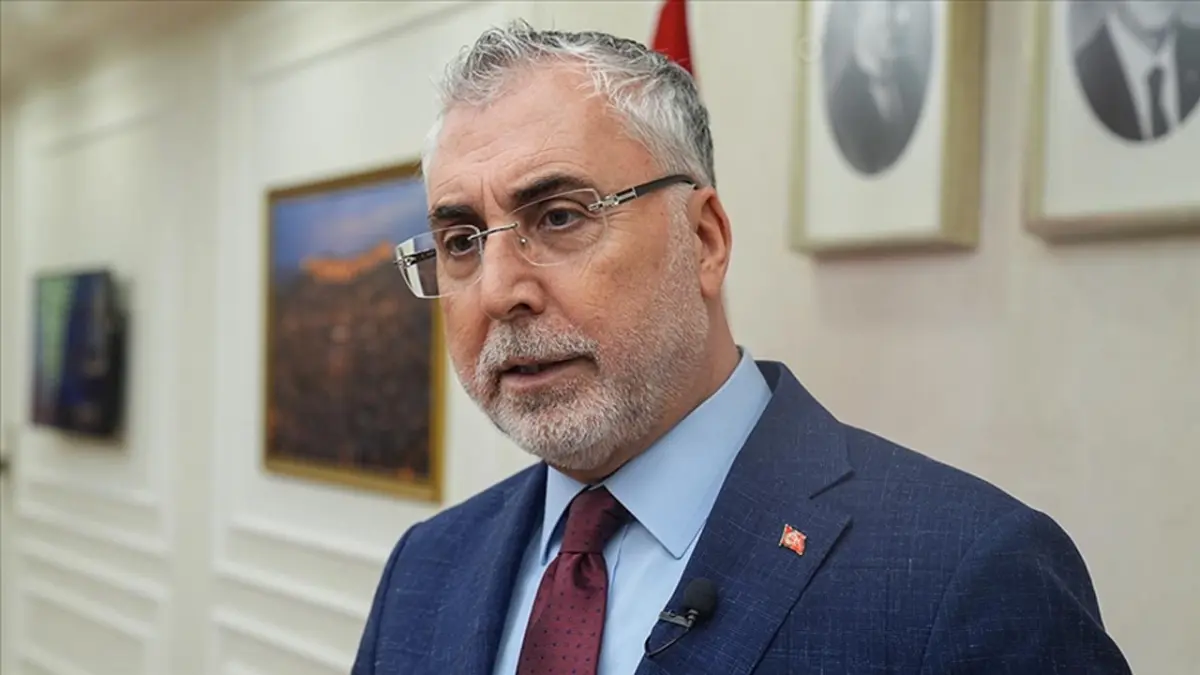 Bakan Işıkhan asgari ücrete ilişkin konuştu: Mutlaka istişarede bulunacağız haberinin görseli