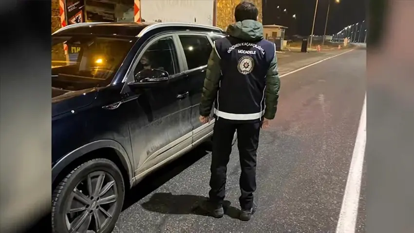 Bakan Yerlikaya açıkladı: Denetimlerde 55 kaçakçı ve 972 düzensiz göçmen yakalandı haberinin görseli