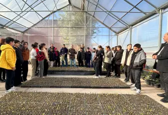 Bornovalı öğrencilere doğa dersi