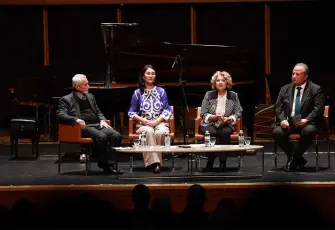 İzmir’de Dünya Türk Dili Ailesi Günü kutlandı