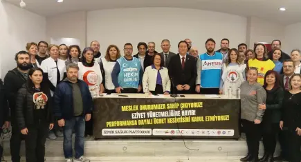 İzmir Sağlık Platformu’ndan sağlık yönetimine sert eleştiri: Haklarımız için buradayız, vazgeçmiyoruz