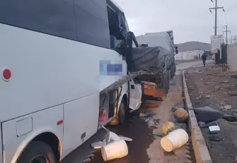 Kayseri’de işçi servisi TIR’a çarptı: Onlarca kişi yaralandı