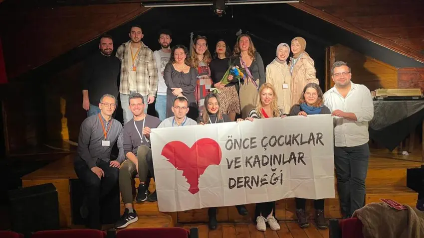 Önce Çocuklar ve Kadınlar Derneği, SES Yılın Kadınları 2025 ödüllerine aday haberinin görseli