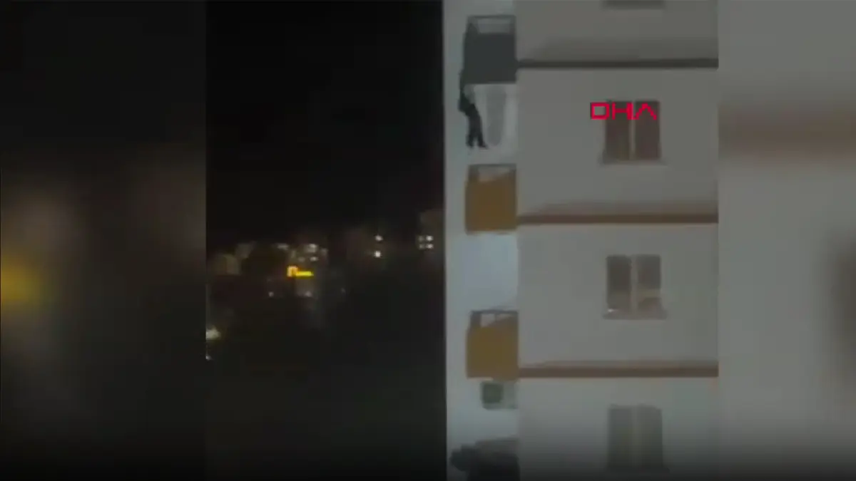 Sevgilisinin eski sevgilisini öldürdü: Polislerden kaçmak için 5’inci katın balkonundan alt kata atladı haberinin görseli