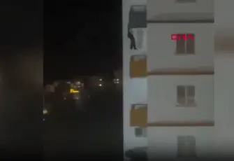 Sevgilisinin eski sevgilisini öldürdü: Polislerden kaçmak için 5’inci katın balkonundan alt kata atladı