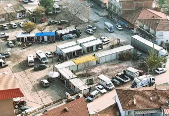 Sındırgı’da ticaret yeniden canlanıyor: Geçici iş yerleri hazır