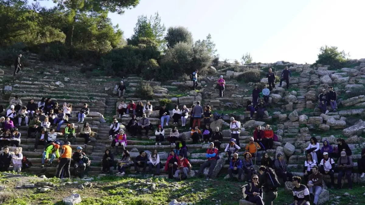 Büyükşehir’den üniversite öğrencilerine tarih ve doğa buluşması haberinin görseli