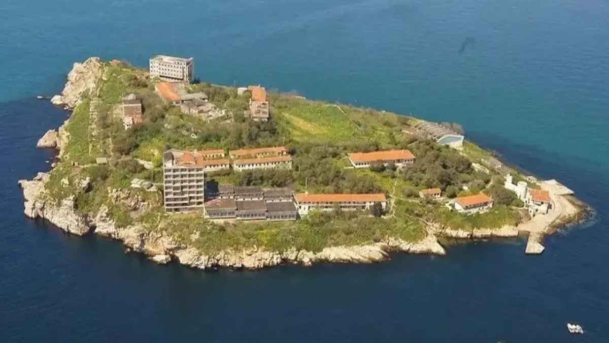 İmralı’da Öcalan’a özel villa iddiası  haberinin görseli