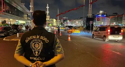 İstanbul’da geniş çaplı polis denetiminde 1062 kişi gözaltına alındı