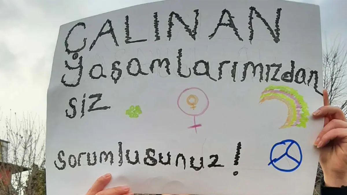 Kadın Savunması’ndan 11. Yargı Paketi’ne tepki: Hayatlarımızı paketlere sıkıştırmayın haberinin görseli