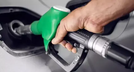 Petroldeki düşüş pompaya yansıdı: Benzin ve motorinde peş peşe indirim! 17 Aralık güncel akaryakıt fiyatları