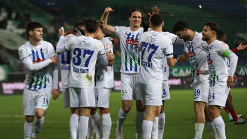 Türkiye Kupası'nda Çaykur Rizespor, Gaziantep FK'yi farklı geçti haberinin görseli