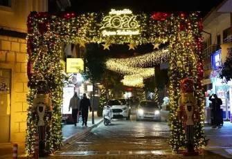 Çeşme'de yılbaşına hazırlanıyor