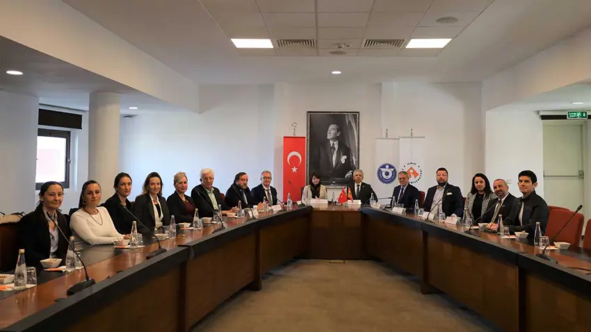 İEÜ’den uluslararası eğitime güçlü adım haberinin görseli