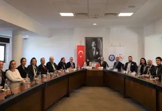 İEÜ’den uluslararası eğitime güçlü adım