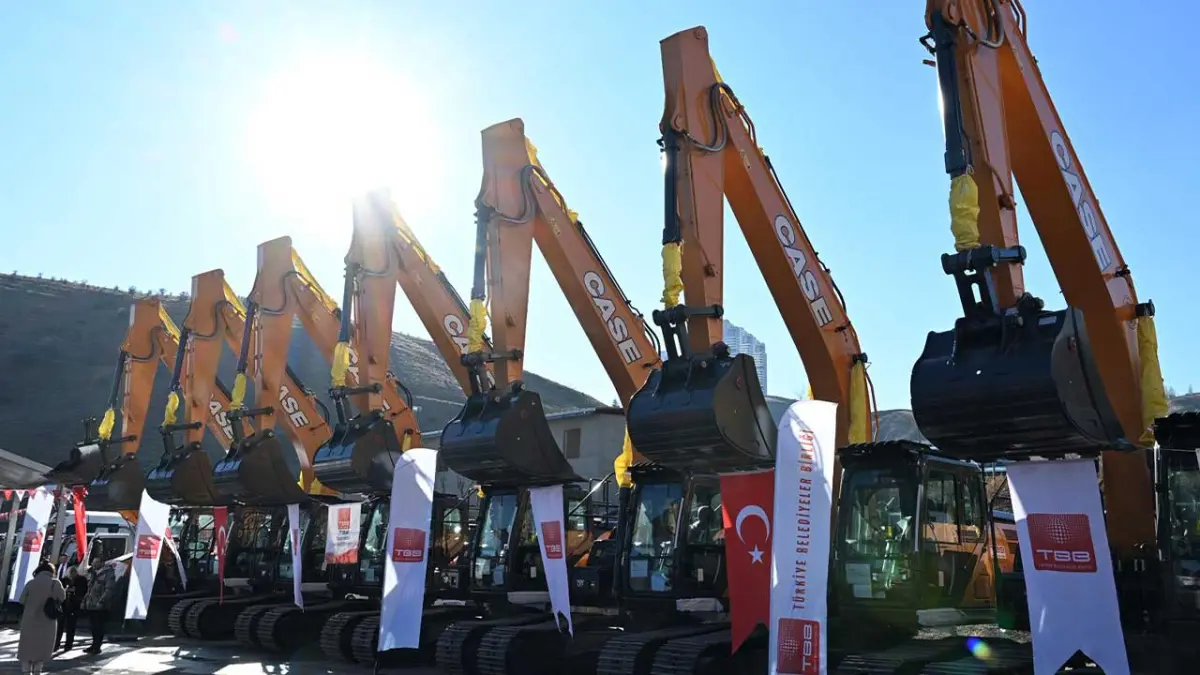 Karabağlar Belediyesi’nin araç filosuna güçlü takviye haberinin görseli