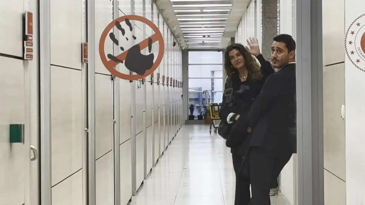 Uyuşturucu testi pozitif çıkmıştı: Berrak Tüzünataç ifade vermek üzere adliyeye geldi haberinin görseli