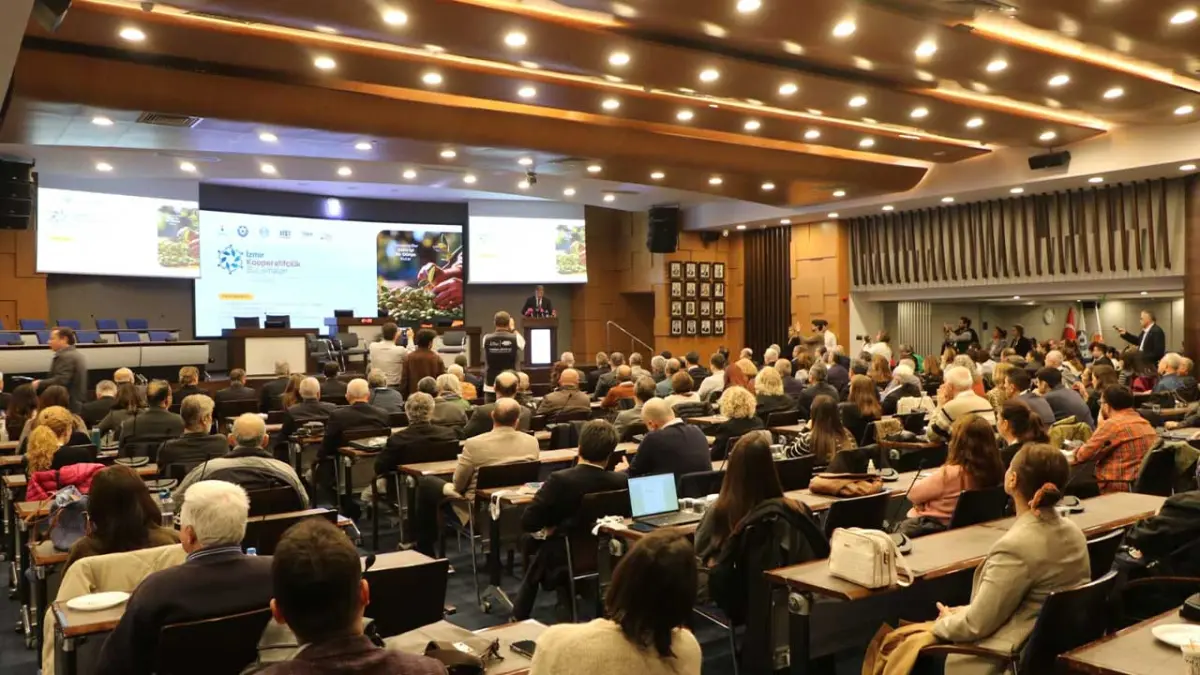 Başkan Tugay uyardı: "İzmir'de 360 bin kaçak su kuyusu bulunuyor"  haberinin görseli