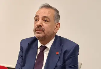 İzmir'de kooperatif mağdurlarından CHP İl eski Başkanı Aslanoğlu'na tepki