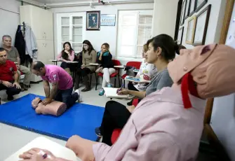 Karşıyaka’da 10 bin kişiye sağlık hizmeti