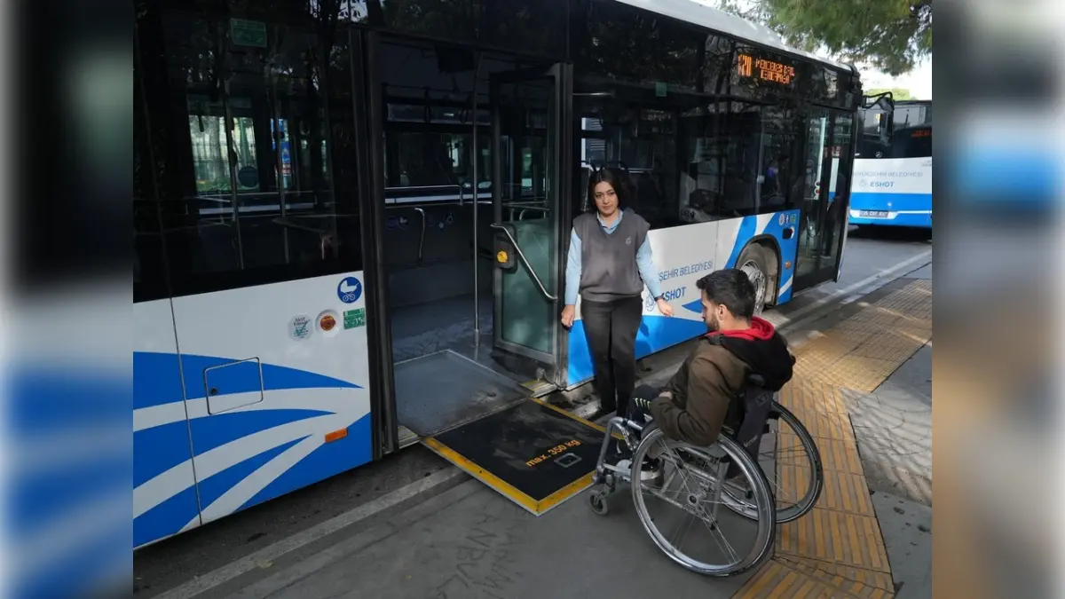 Başkan Tugay’ın Engelliler Günü’nde duyurduğu Duraktayım müjdesi hayata geçti haberinin görseli