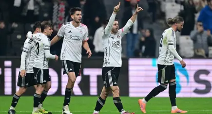 Beşiktaş, Çaykur Rizespor'u 1-0 yenerek devre arasına 3 puanla girdi