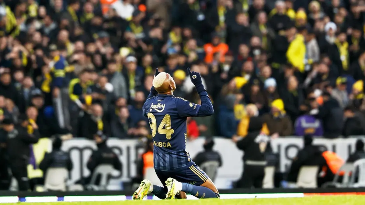 Fenerbahçe zirve yarışında hata yapmadı: Eyüpspor’u mağlup ederek 3 puanı kaptı haberinin görseli