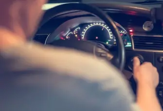 İzmir haber: Kaldırımı kullanıp şerit değiştiren sürücüye ceza