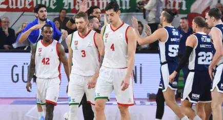 Karşıyaka son nefeste yıkıldı