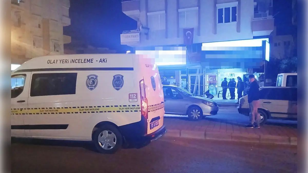 Manavgat’ta tekel bayisinde silahlı dehşet: İki kişi hayatını kaybetti haberinin görseli