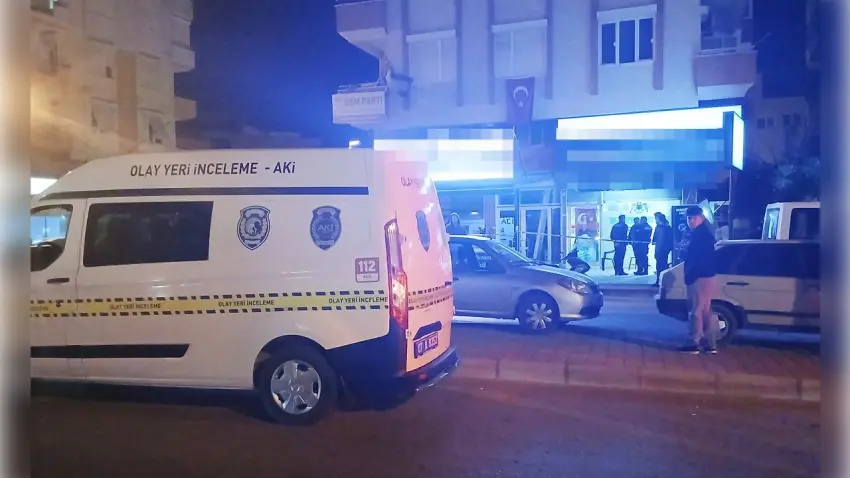 Manavgat’ta tekel bayisinde silahlı dehşet: İki kişi hayatını kaybetti haberinin görseli