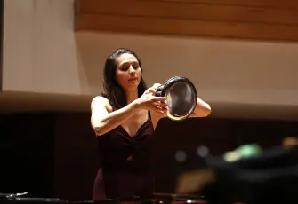 Mutfak eşyaları sahneye taşındı: İZDSO konserine renkli perküsyon yorumu