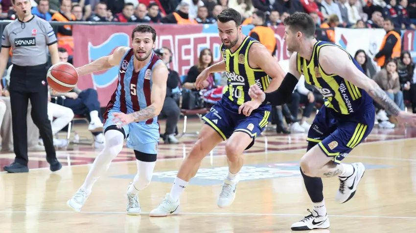 Trabzonspor, Fenerbahçe’yi farklı geçti: 99-73 haberinin görseli