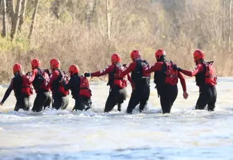 Arama kurtarma ekiplerinden çayda sel tatbikatı