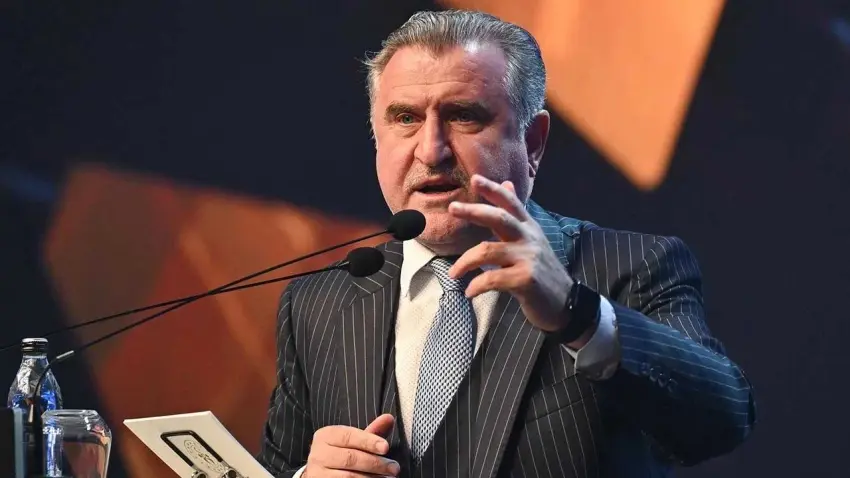 Bakan Bak'tan burs müjdesi haberinin görseli