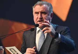 Bakan Bak'tan burs müjdesi