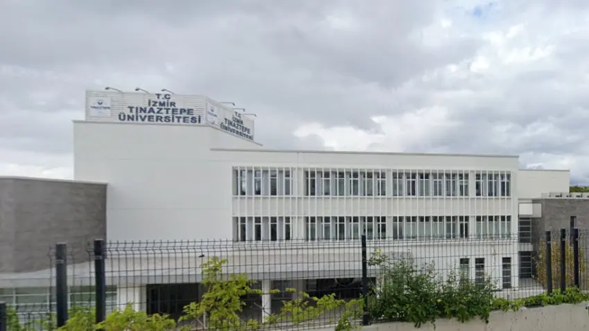 İzmir Tınaztepe Üniversitesi’nde işitme ve denge bozuklukları için yenir merkez kuruldu  haberinin görseli