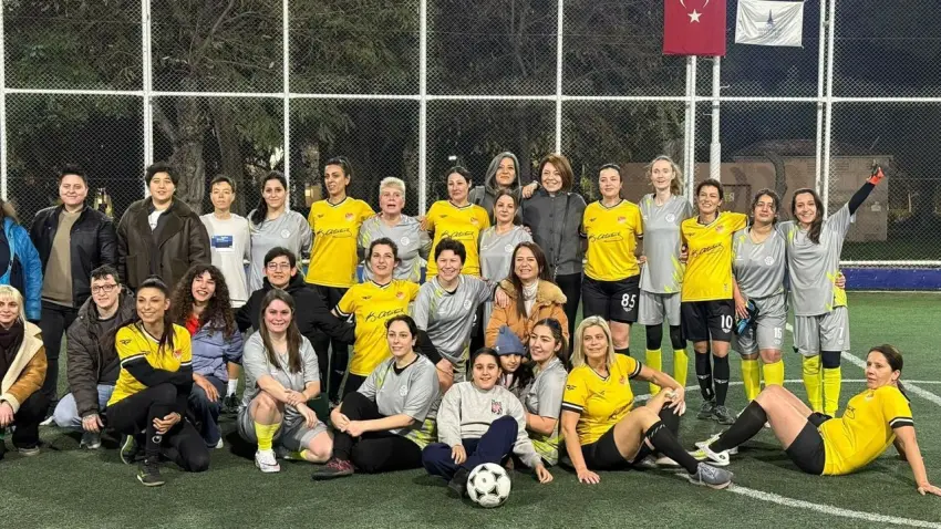 Kadın futbolcular sahada sporun birleştirici gücüne vurgu yaptı