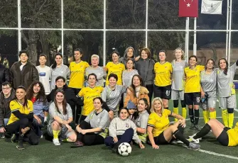 Kadın futbolcular sahada sporun birleştirici gücüne vurgu yaptı