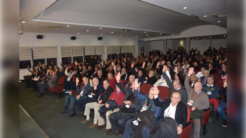 Karşıyaka'da tüzük yine değişiyor