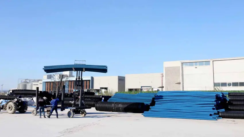 Kuzenler Boru krize rağmen büyüyor