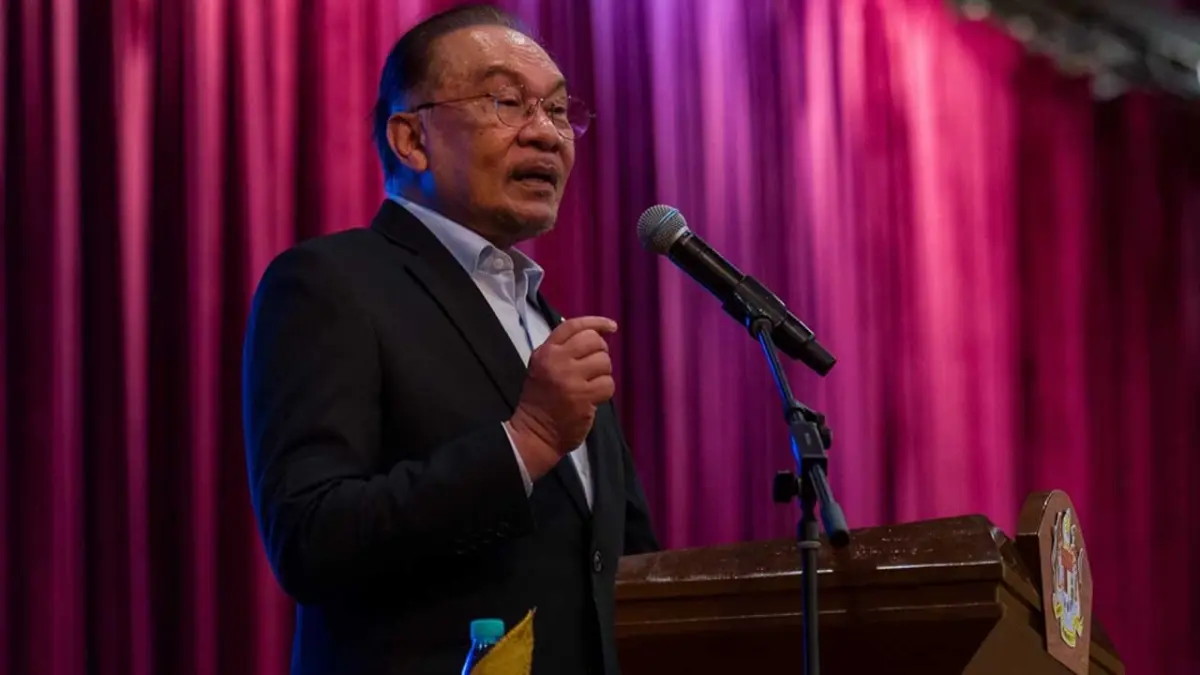 Malezya Başbakanı Enver’den Tayland ve Kamboçya’ya diyalog ve sağduyu çağrısı haberinin görseli