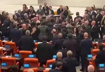 TBMM'de ortalık karıştı: AK Parti ve CHP Milletvekilleri arasında kavga