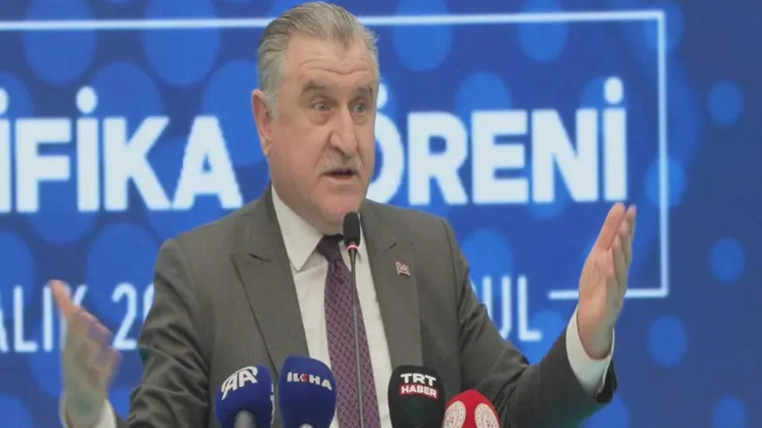 Bakan Bak'tan gençlere "Siri'nin Mucidi" örneği: Özgüveniniz olsun, başaracaksınız