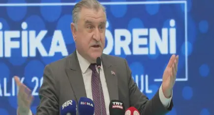 Bakan Bak'tan gençlere "Siri'nin Mucidi" örneği: Özgüveniniz olsun, başaracaksınız